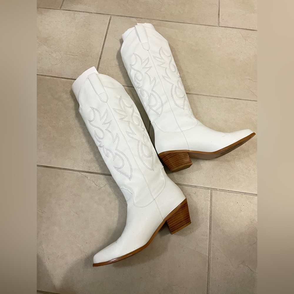 White Western-Style Women's Boots | Cowboy boots